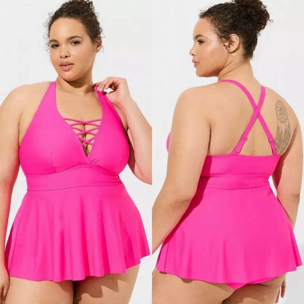 Torrid Bright Pink Wireless XO Triangle Tankini Swim Suit Top